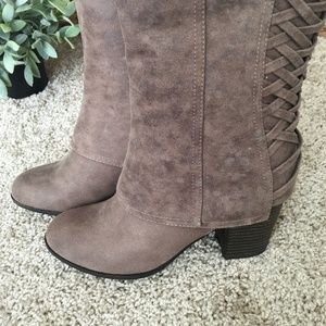 NEW Fergalicious Tootsie Knee High Heeled Boots 8
